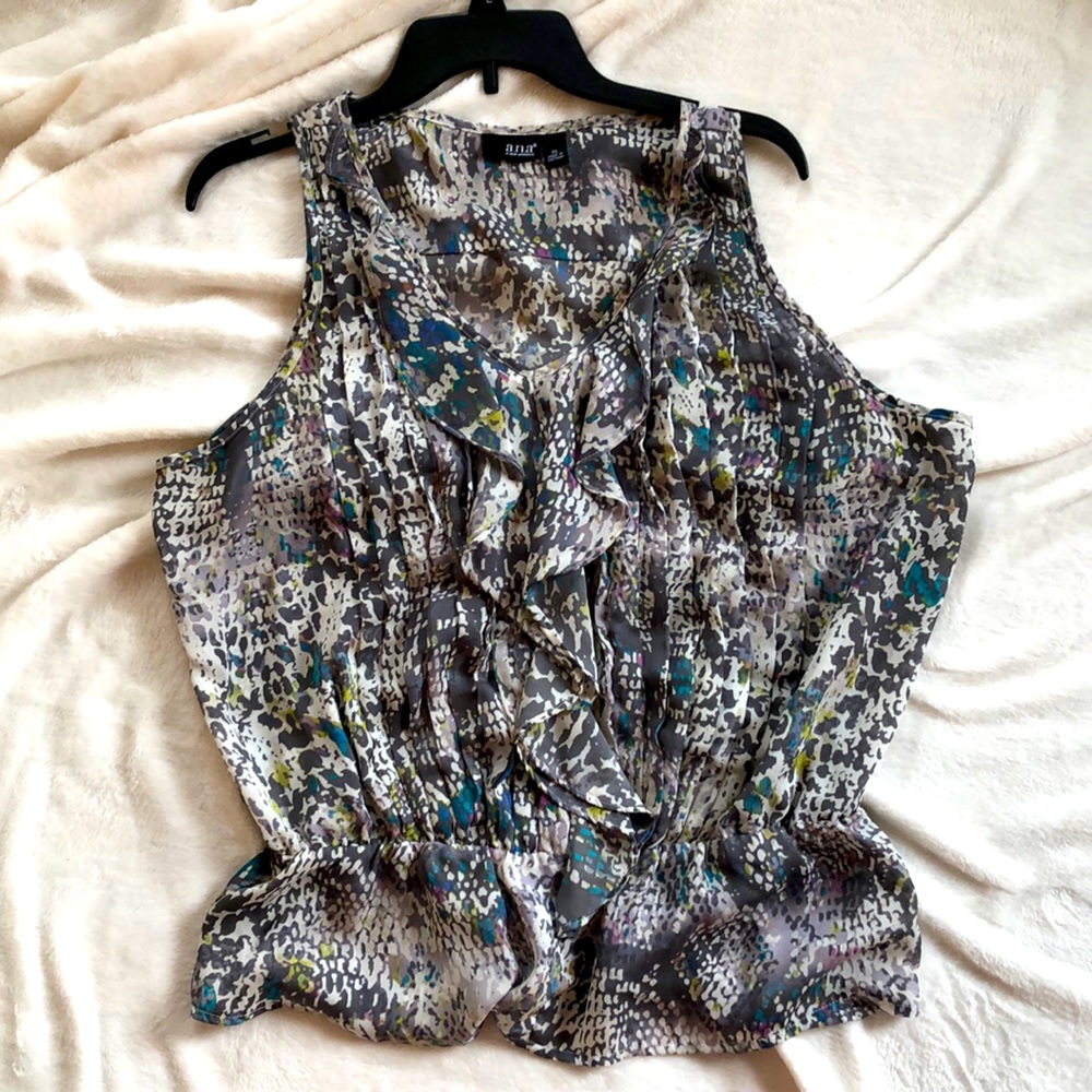 Flowy and ruffled sleeveless camisole